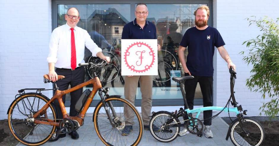 BOCK AUF BIKEN: Landesweite Radkampagne gestartet – Sparkassen verlosen fair und nachhaltig produzierte Bambusräder