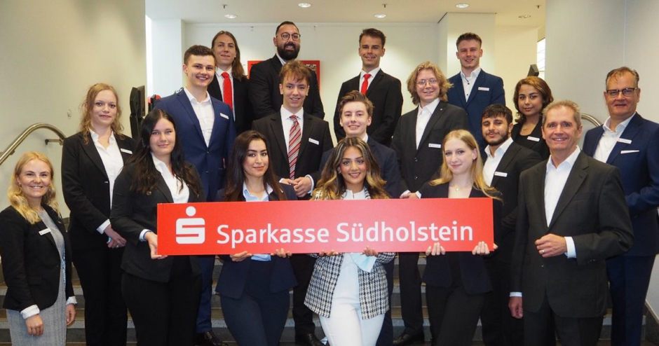 Sparkasse Südholstein begrüßt 15 neue Auszubildende – Bewerbungsphase für Ausbildungsstart 2023 läuft bereits
