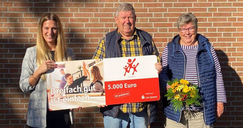 Sparkassenkunden aus Bad Segeberg gewinnen 5000 Euro – Dreifach gut: das Los-Sparen der Sparkassen 